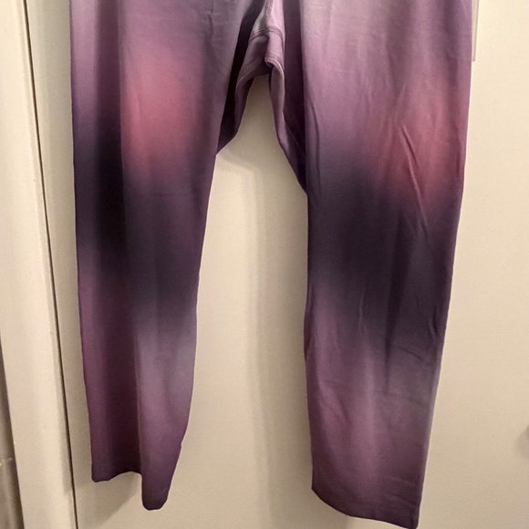 Lululemon Align HR Crop Size 14 - Picture 4 of 4